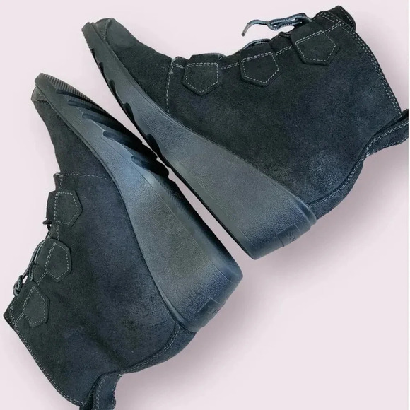Sorel Suede Leather Waterproof Wedge Heel Ankle Bootie Lace Up Size 9 Black - Picture 7 of 16